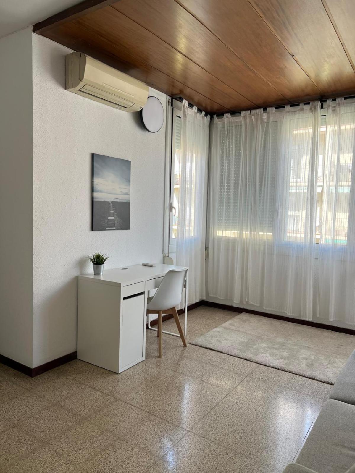 Privada En Piso Compartido Lepanto Auberge de jeunesse