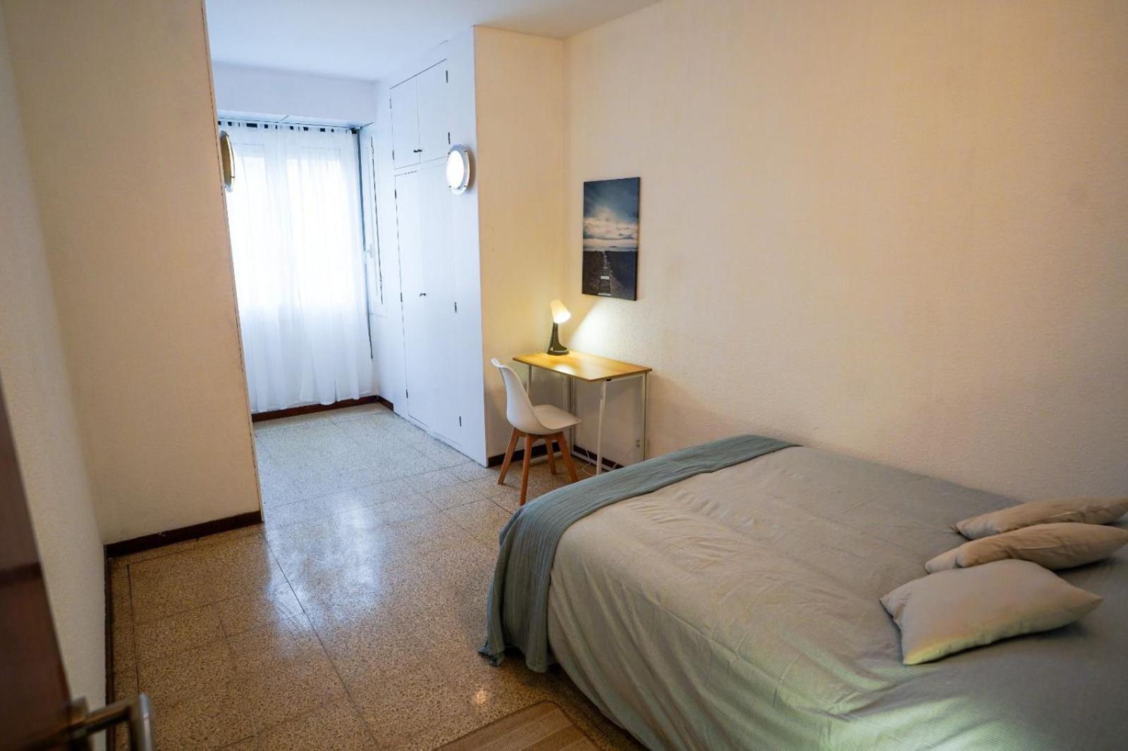 Privada En Piso Compartido Lepanto Auberge de jeunesse Barcelone